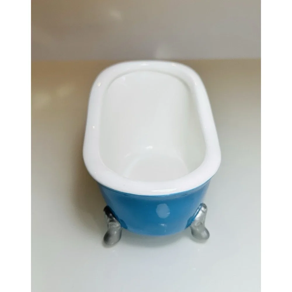 Bath And Body Works - For Decoration Uses - Vintage Ceramic Bathtub Soap Holder